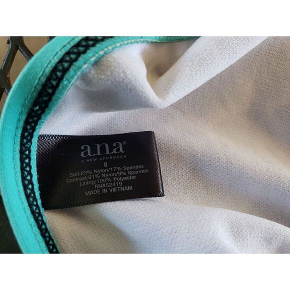 Women's Bikini Swimwear Black White Geometric Print Size 6 NWOT - Picture 8 of 8